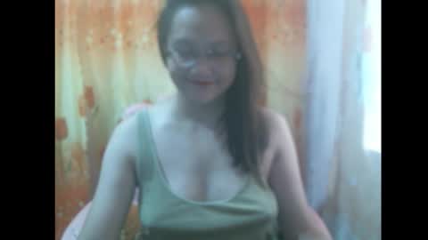 Snapshot of gorgeousmama chatting on November 6, 5:08 am gorgeousmama online show from November 6, 5:08 am