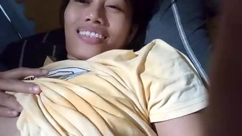 Snapshot of gorgeouspinay_babe chatting on October 5, 12:14 pm GorgeousPinay babe online show from October 5, 12:14 pm