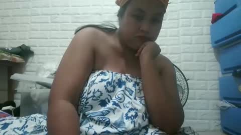 Snapshot of gorgeousselenaxx chatting on January 2, 6:29 am gorgeousselenaxx online show from January 2, 6:29 am