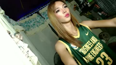 Snapshot of gorjazx_28 chatting on December 27, 8:39 pm gorjazx_28 online show from December 27, 8:39 pm
