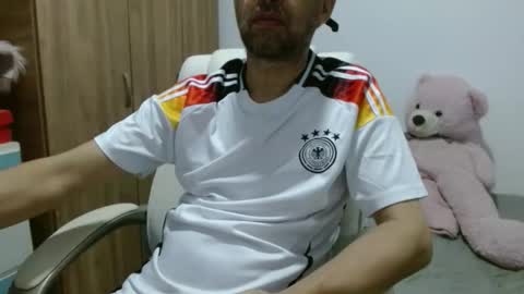 Snapshot of goten7 chatting on March 30, 10:38 am Andres online show from March 30, 10:38 am