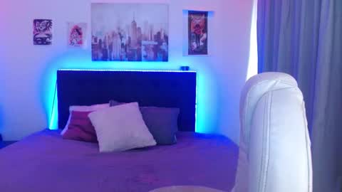 goth_minerva online show from December 19, 1:51 pm