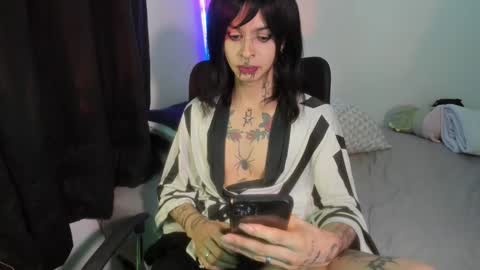 Snapshot of goth_ru chatting on January 26, 9:18 pm Russ online show from January 26, 9:18 pm