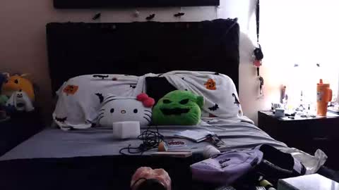 gothbaby305 online show from October 12, 7:29 am