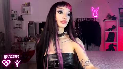    online show from March 10, 2:16 am