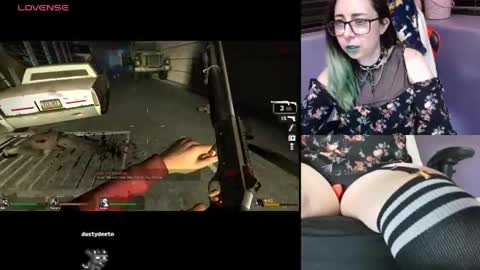 Snapshot of gothic_cutie chatting on April 18, 8:09 pm gothic_cutie online show from April 18, 8:09 pm