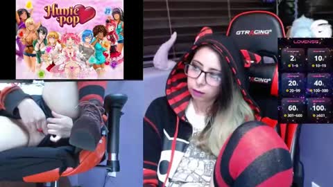 Snapshot of gothic_cutie chatting on May 10, 7:30 pm gothic_cutie online show from May 10, 7:30 pm