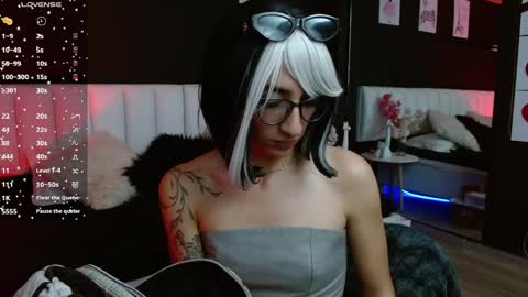 Meredith Alessandra online show from April 1, 4:35 am