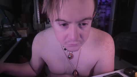 Snapshot of grabmybutt420 chatting on February 19, 2:44 pm grabmybutt420 online show from February 19, 2:44 pm