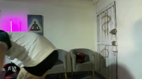 grace_davine online show from June 1, 5:09 am
