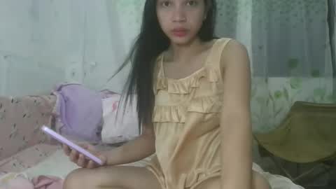 Snapshot of grace_dear chatting on March 8, 12:42 pm luckygirl online show from March 8, 12:42 pm