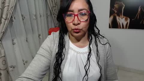 Snapshot of grace_mature_milf chatting on September 29, 10:09 am grace_mature_milf online show from September 29, 10:09 am