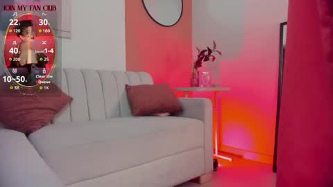 Zuly online show from May 13, 8:38 pm