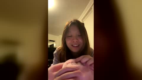 Snapshot of gracemeow chatting on April 18, 11:58 am gracemeow online show from April 18, 11:58 am