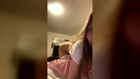 Snapshot of gracemeow chatting on April 29, 1:15 pm gracemeow online show from April 29, 1:15 pm