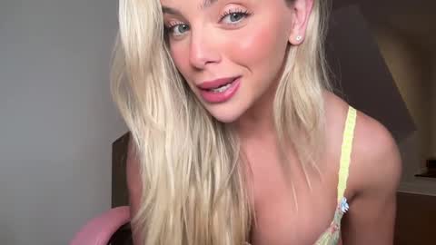 Gracie online show from October 12, 2:54 am