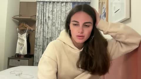 Gracie Smith online show from May 10, 12:05 am