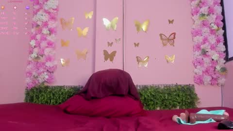 Snapshot of grandmother_milf chatting on March 9, 12:20 pm Mi Name is violeta online show from March 9, 12:20 pm