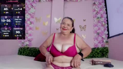 Mi Name is violeta  online show from May 14, 12:56 pm