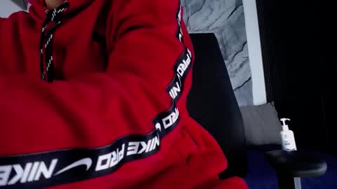 Snapshot of grant_irons chatting on March 19, 12:09 pm Grant Irons online show from March 19, 12:09 pm