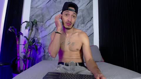 Snapshot of grant_irons chatting on March 31, 12:05 pm Grant Irons online show from March 31, 12:05 pm