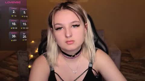 grase_neon online show from February 11, 10:20 am