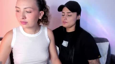 Snapshot of grave_duo chatting on January 16, 4:49 am GRAVE DUO online show from January 16, 4:49 am