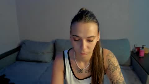 Snapshot of gravitation777 chatting on February 12, 12:49 am Anna online show from February 12, 12:49 am