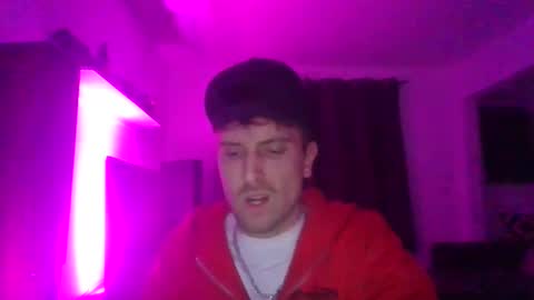 Snapshot of greatgoetze chatting on November 5, 1:05 am greatgoetze online show from November 5, 1:05 am