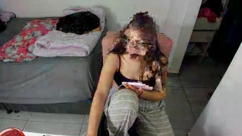 GreciaRuiz online show from April 29, 1:21 am