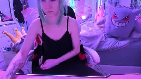 Snapshot of greeneyedlovexo chatting on October 8, 2:14 pm GreenEyedLovexo online show from October 8, 2:14 pm