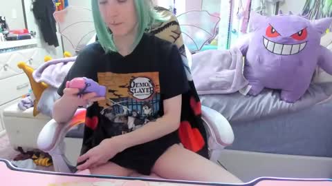 Snapshot of greeneyedlovexo chatting on October 12, 10:42 pm GreenEyedLovexo online show from October 12, 10:42 pm