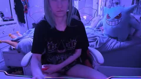 Snapshot of greeneyedlovexo chatting on October 13, 2:17 pm GreenEyedLovexo online show from October 13, 2:17 pm