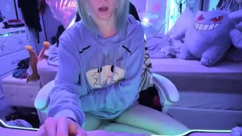 GreenEyedLovexo online show from November 10, 2:27 pm