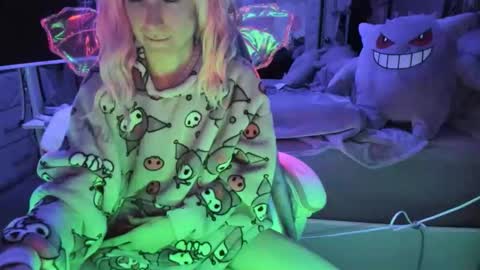 GreenEyedLovexo online show from March 3, 7:03 am