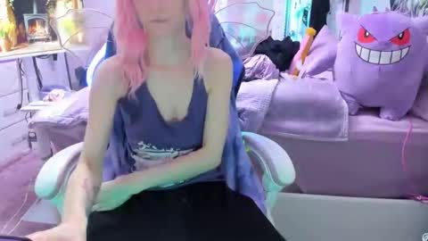 GreenEyedLovexo online show from March 4, 7:20 pm