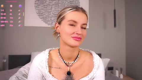 Kelly online show from February 25, 2:27 pm