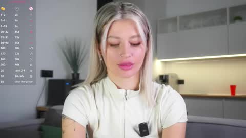 Kelly online show from May 15, 2:24 pm