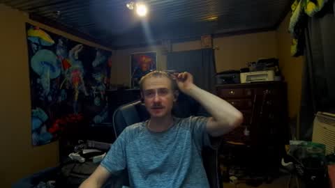 Snapshot of greenlungs8195 chatting on April 6, 4:46 am Greenlungs8195 online show from April 6, 4:46 am