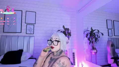   online show from November 11, 7:14 pm