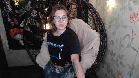 Snapshot of greenwitch9 chatting on September 26, 10:08 am Lina online show from September 26, 10:08 am