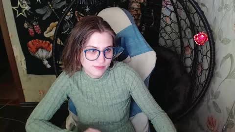 Lina online show from May 5, 11:51 am