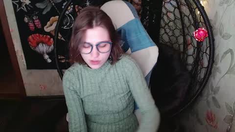 Lina online show from May 6, 11:37 am