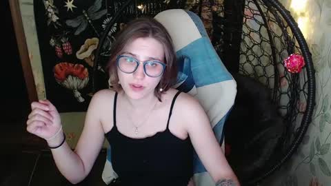 Lina online show from May 18, 6:25 pm
