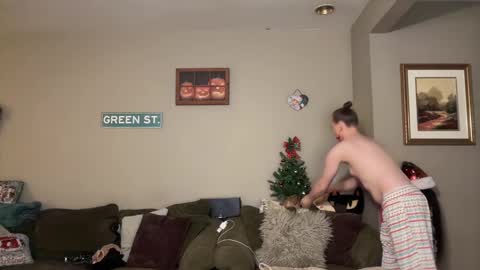 Snapshot of greenxxxqueen chatting on December 14, 6:46 am SexQueen Nikki online show from December 14, 6:46 am