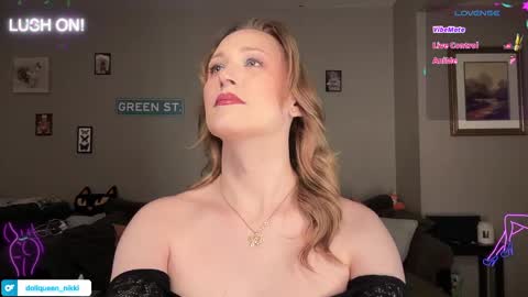 SexQueen Nikki online show from May 12, 5:37 am