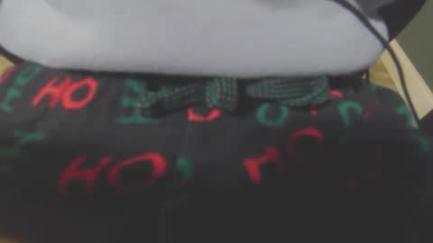 Snapshot of greg03_9 chatting on November 18, 11:48 pm Jinx online show from November 18, 11:48 pm