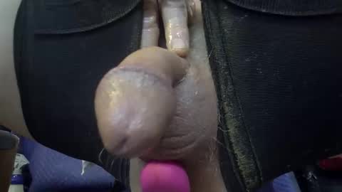 Snapshot of gregbball1 chatting on February 1, 12:53 am electrogee1 online show from February 1, 12:53 am