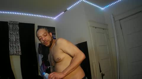 Snapshot of gregnice313 chatting on March 3, 5:35 am NICE and sometimes Savvy online show from March 3, 5:35 am