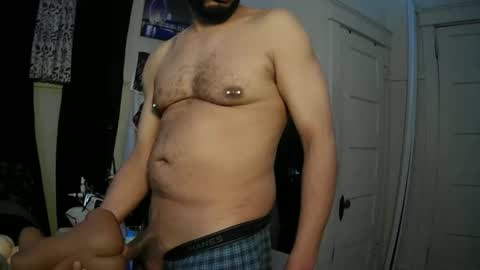 Snapshot of gregnice313 chatting on April 4, 4:11 am NICE and sometimes Savvy online show from April 4, 4:11 am